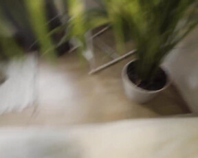 Amateur koppel seks bij het raam in een mooie ochtend